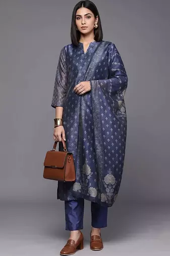 women ethnic motifs printed regular chanderi silk kurta set