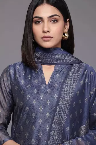 women ethnic motifs printed regular chanderi silk kurta set