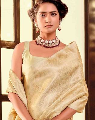 cream woven design zari kanjeevaram saree 3