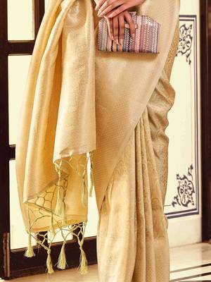 cream woven design zari kanjeevaram saree 4
