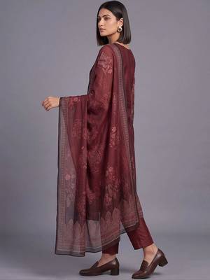 women ethnic motifs printed regular thread work chanderi silk kurta with trousers & with dupatta 6