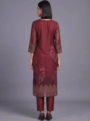 women ethnic motifs printed regular thread work chanderi silk kurta with trousers & with dupatta 7