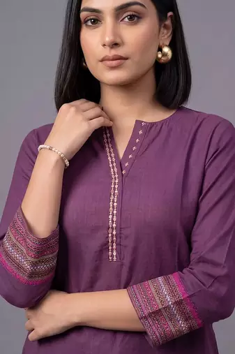 women ethnic motifs embroidered regular thread work kurta with trousers