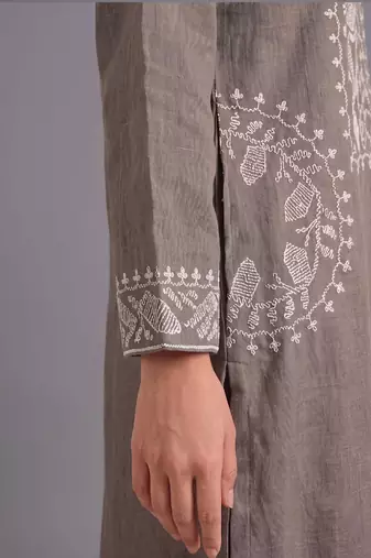 women ethnic motifs embroidered regular thread work kurta with trousers