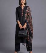 women ethnic motifs embroidered regular thread work cotton kurta with trousers & with dupatta