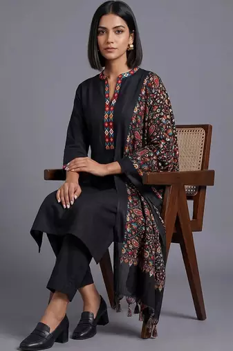 women ethnic motifs embroidered regular thread work cotton kurta with trousers & with dupatta
