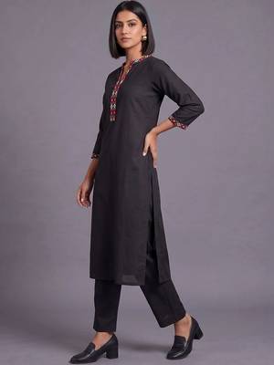 women ethnic motifs embroidered regular thread work cotton kurta with trousers & with dupatta 6