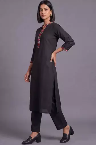 women ethnic motifs embroidered regular thread work cotton kurta with trousers & with dupatta