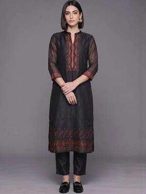 women ethnic motifs regular chanderi silk kurta with trousers & with dupatta 3