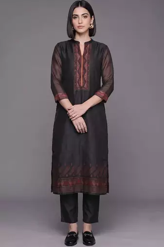 women ethnic motifs regular chanderi silk kurta with trousers & with dupatta