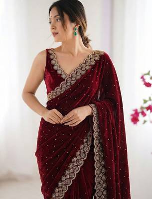 maroon embellished embroidered silk blend heavy work saree 3