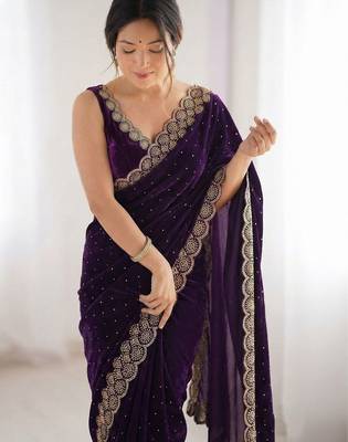 purple embellished embroidered silk blend heavy work saree 3
