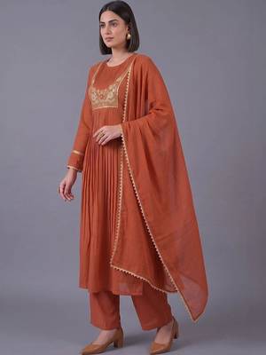 women ethnic motifs embroidered pleated mirror work kurta with trousers & with dupatta 4