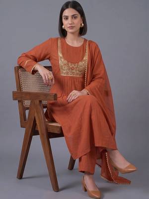 women ethnic motifs embroidered pleated mirror work kurta with trousers & with dupatta 5