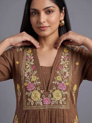 women three-quarter sleeves floral empire thread work kurta with palazzos 3