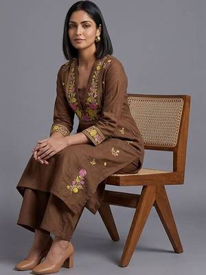 women three-quarter sleeves floral empire thread work kurta with palazzos 7