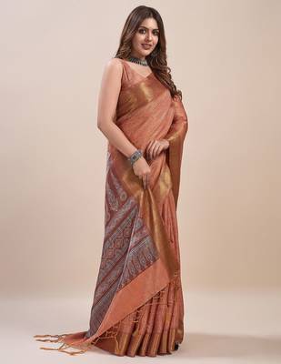 peach bandhani printed zari saree 2