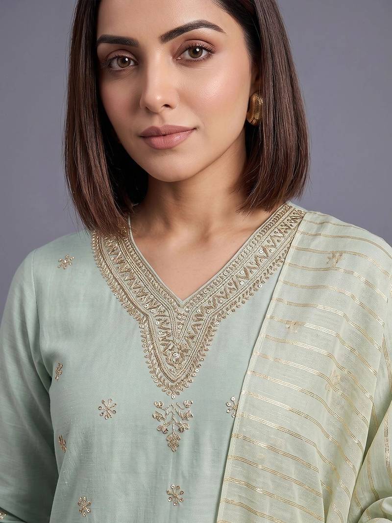 women ethnic motifs embroidered regular thread work kurta with trousers & with dupatta