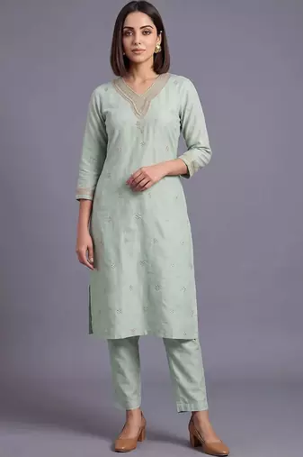 women ethnic motifs embroidered regular thread work kurta with trousers & with dupatta