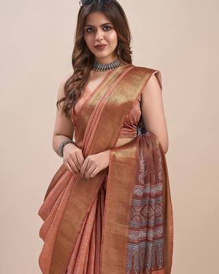 peach bandhani printed zari saree 5