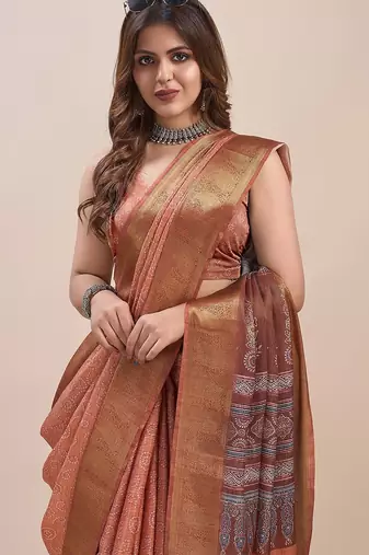 peach bandhani printed zari saree