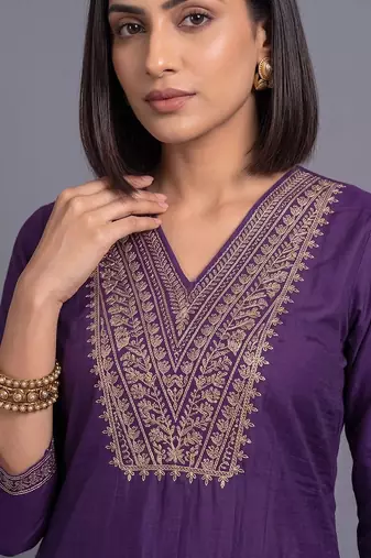 women ethnic motifs embroidered regular thread work kurta with trousers & with dupatta