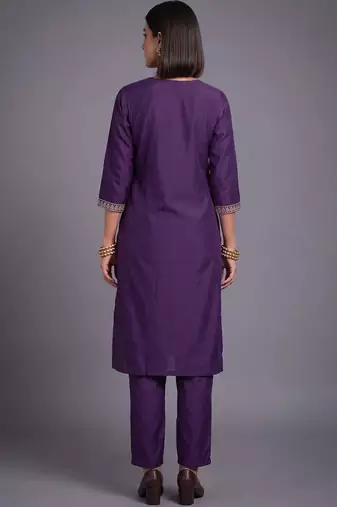 women ethnic motifs embroidered regular thread work kurta with trousers & with dupatta