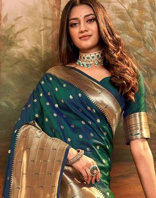 green green & gold-toned floral woven design zari silk blend paithani saree 3