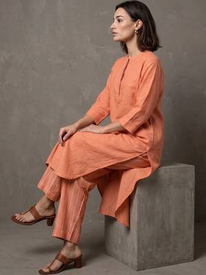 women regular cotton kurta with trousers 4