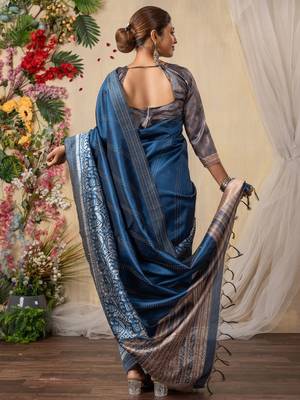 blue kantha work silk cotton tussar saree 3