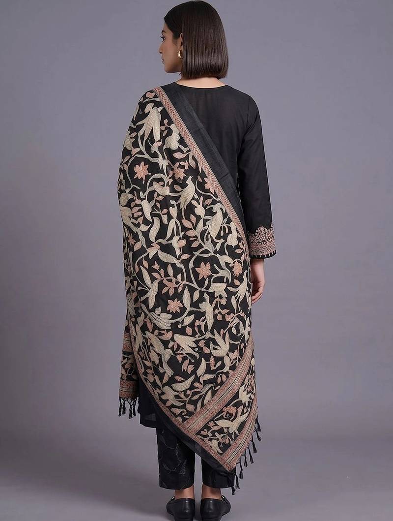 women ethnic motifs embroidered regular thread work kurta with trousers & with dupatta