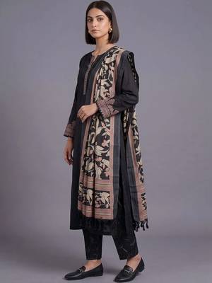 women ethnic motifs embroidered regular thread work kurta with trousers & with dupatta 7