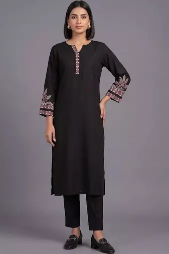 women ethnic motifs embroidered regular thread work kurta with trousers & with dupatta
