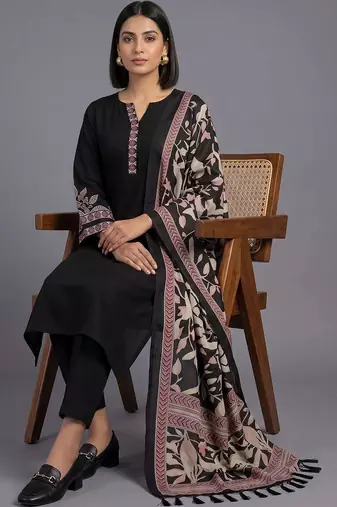 women ethnic motifs embroidered regular thread work kurta with trousers & with dupatta