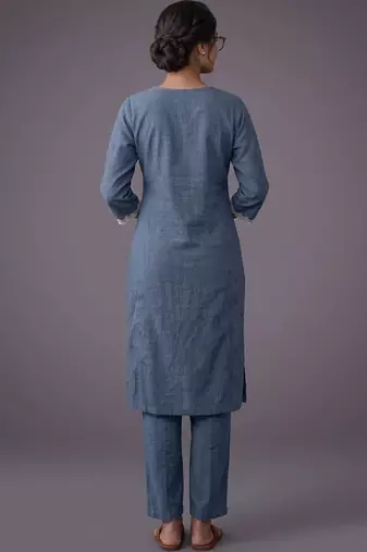 women regular thread work kurta with trousers