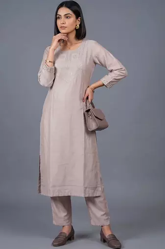 women ethnic motifs embroidered regular thread work kurta with trousers