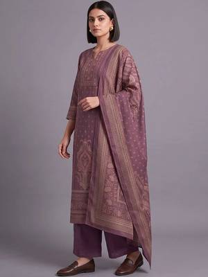 women ethnic motifs printed regular sequinned kurta with palazzos & with dupatta 3