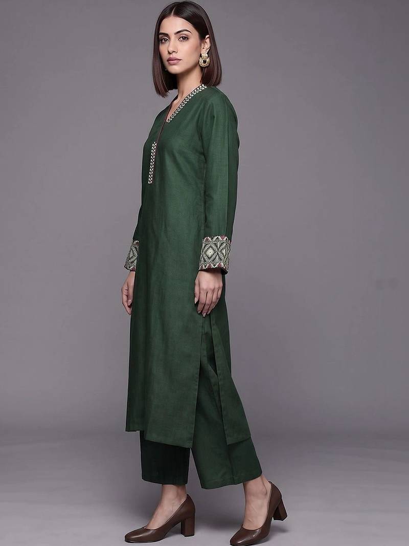 women ethnic motifs embroidered regular thread work kurta with trousers