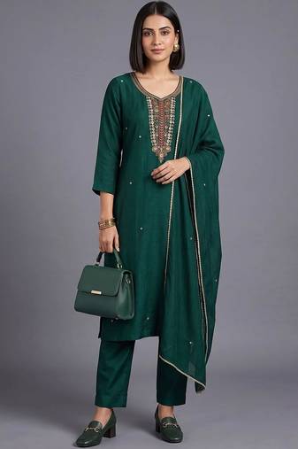 women ethnic motifs embroidered regular thread work kurta with trousers & with dupatta