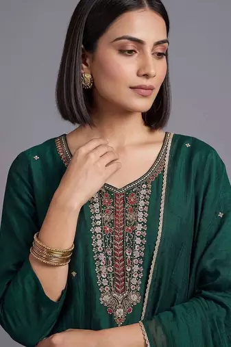 women ethnic motifs embroidered regular thread work kurta with trousers & with dupatta