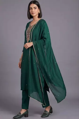 women ethnic motifs embroidered regular thread work kurta with trousers & with dupatta