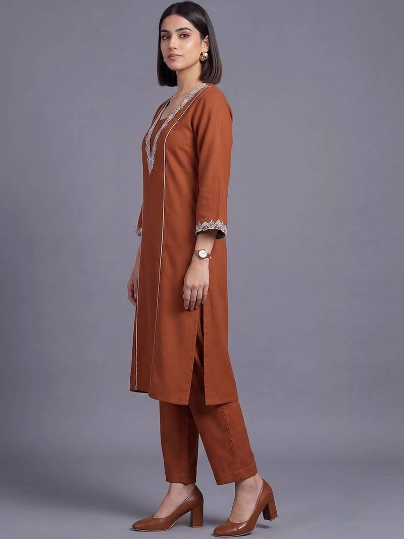 women ethnic motifs embroidered regular thread work kurta with trousers