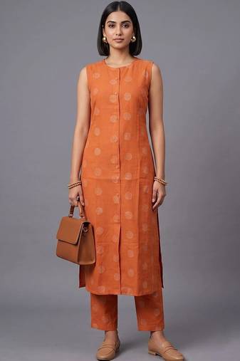women printed regular kurta with trousers