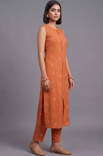 women printed regular kurta with trousers