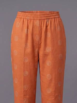 women printed regular kurta with trousers 6