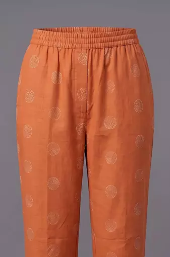 women printed regular kurta with trousers