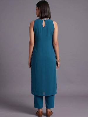 women ethnic motifs regular beads and stones kurta with trousers 4