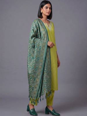 women ethnic motifs embroidered regular thread work kurta with trousers & with dupatta 7
