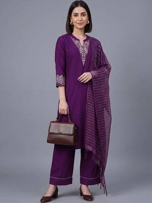 women ethnic motifs embroidered regular thread work kurta with palazzos & with dupatta 1