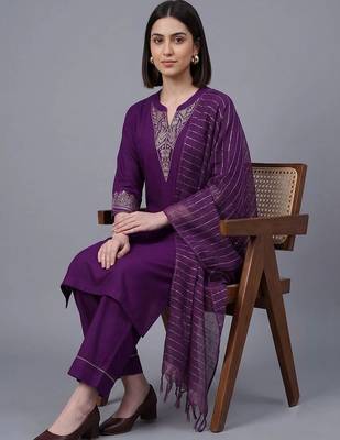 women ethnic motifs embroidered regular thread work kurta with palazzos & with dupatta 5